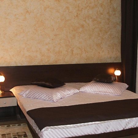 Pension Cleopatra Targu Mures Exterior photo