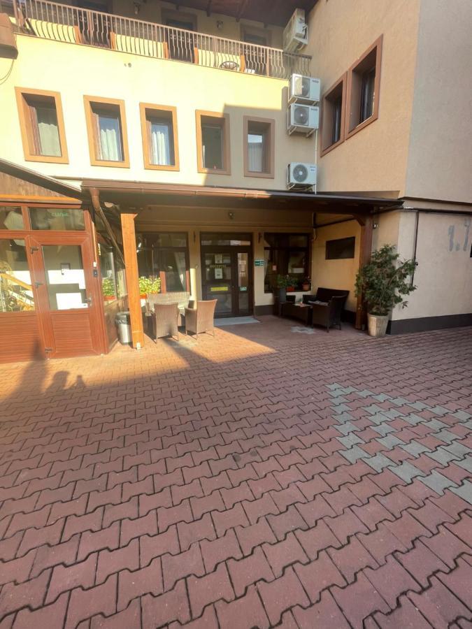 Pension Cleopatra Targu Mures Exterior photo