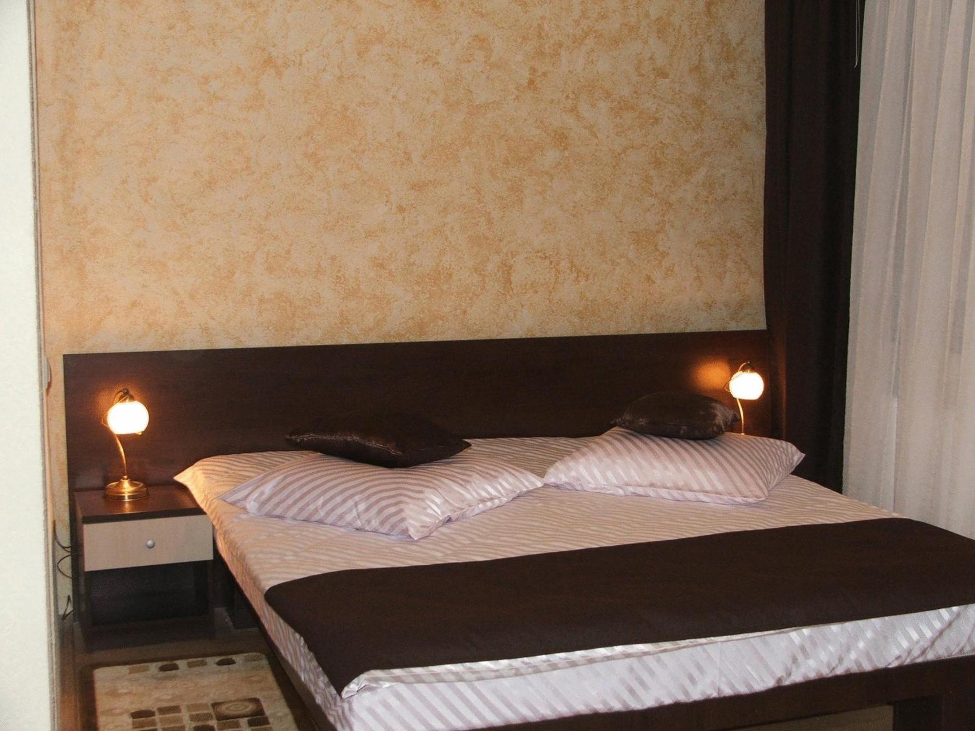 Pension Cleopatra Targu Mures Exterior photo