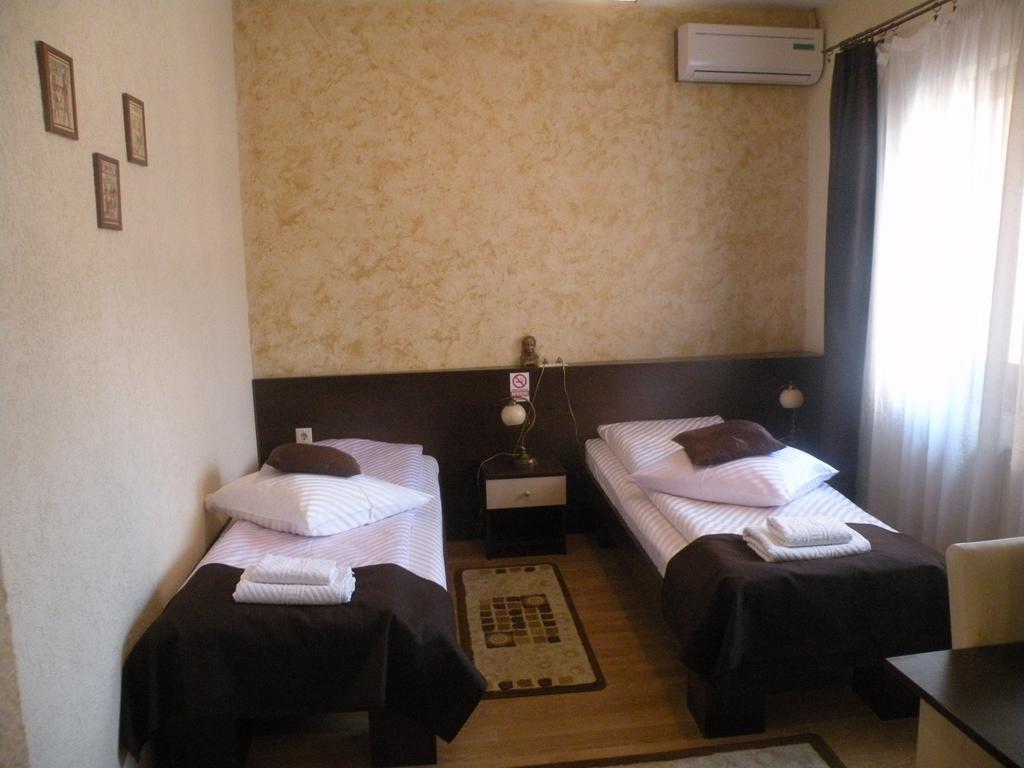Pension Cleopatra Targu Mures Room photo