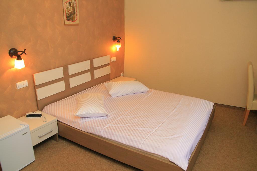 Pension Cleopatra Targu Mures Exterior photo