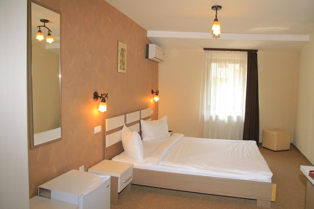 Pension Cleopatra Targu Mures Room photo