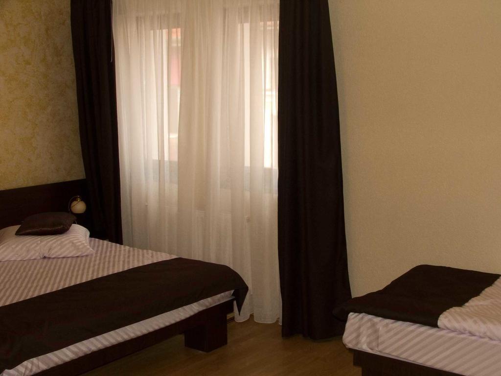 Pension Cleopatra Targu Mures Exterior photo