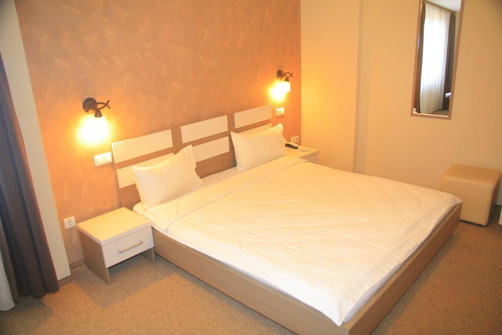 Pension Cleopatra Targu Mures Exterior photo