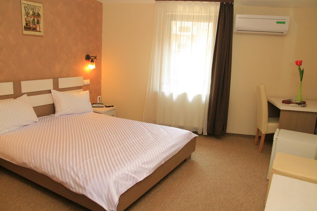 Pension Cleopatra Targu Mures Exterior photo