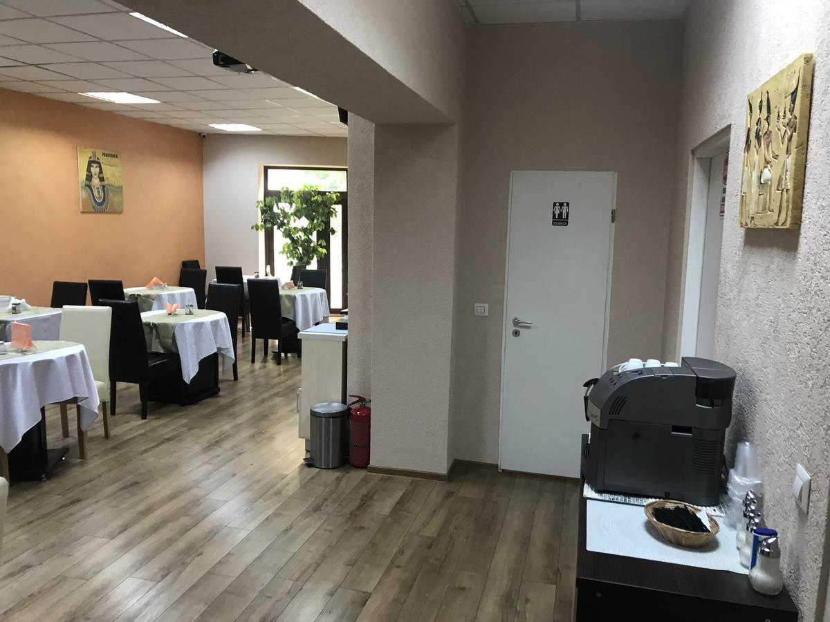 Pension Cleopatra Targu Mures Exterior photo